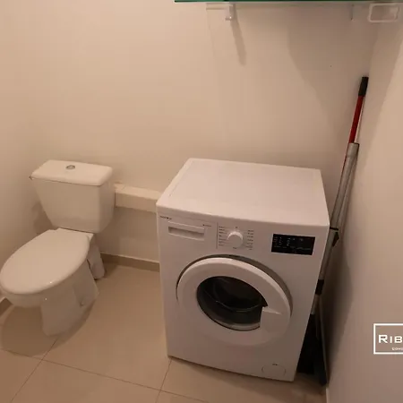 Grand T3 Neuf Climatise Avec Wifi A 100m De La Apartment *